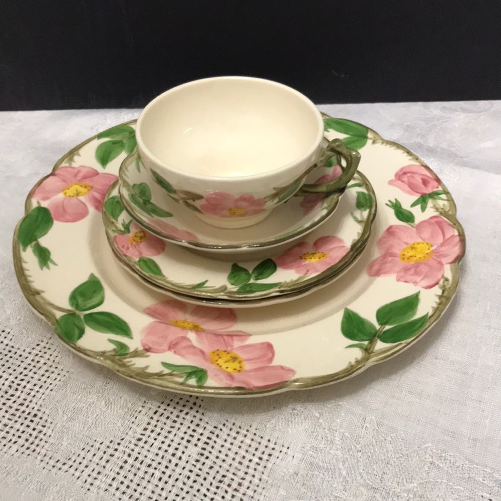 5 pc. FRANCISCAN Desert Rose Dishes